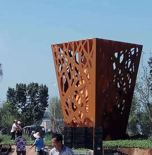 京口耐候钢板雕塑
